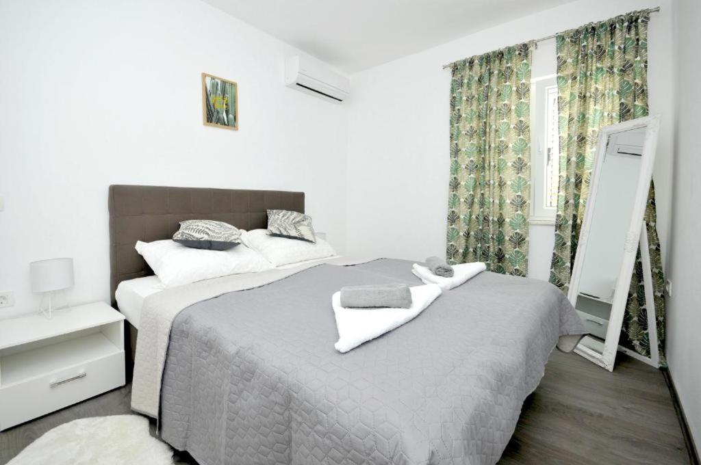 Villa Carolina Trogir Buitenkant foto